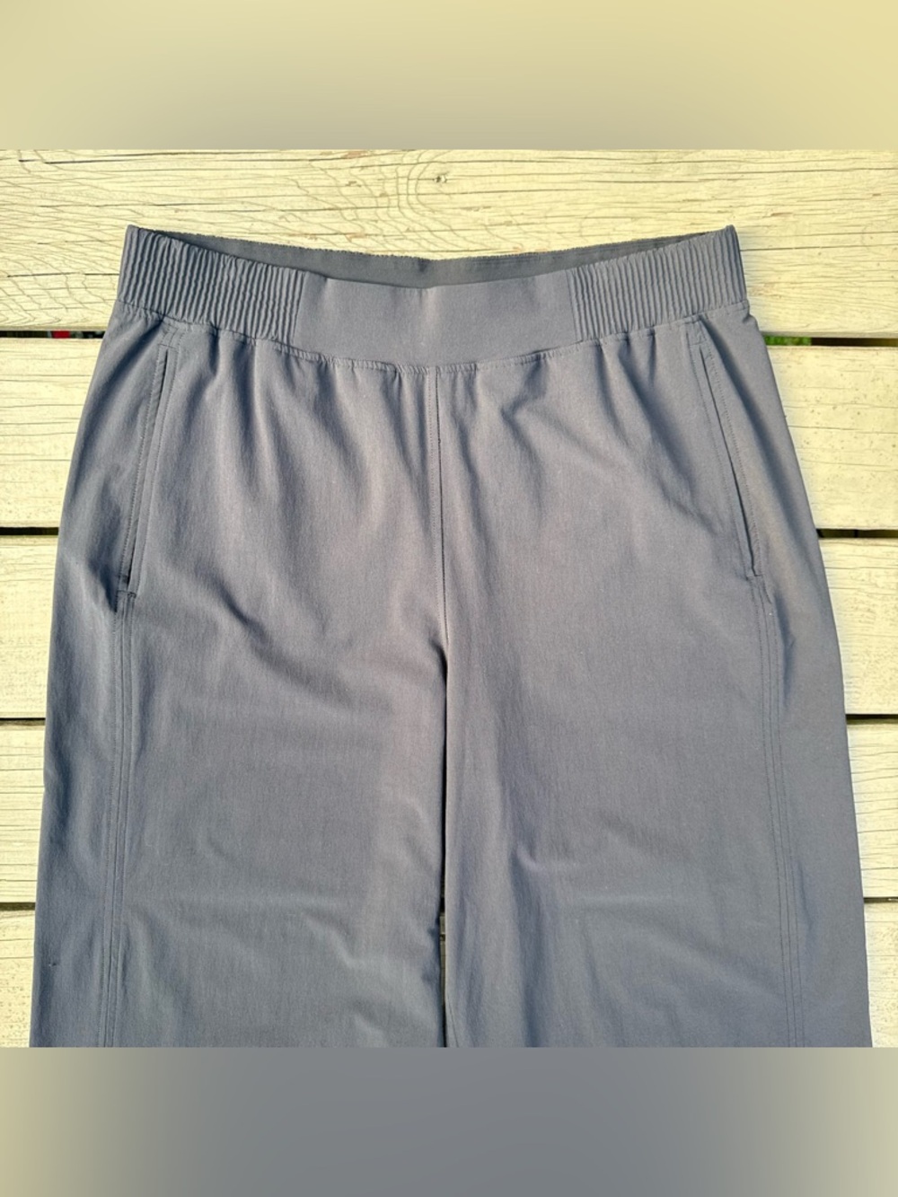 Lululemon Stretch Woven High-Rise Wide-Leg Pants in Black size XL - Picture 2 of 14